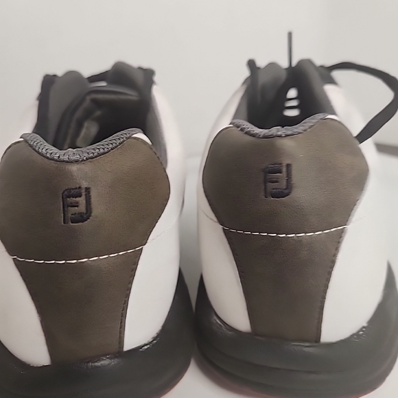 FootJoy GreenJoy Mens Soft Spikes Golf Shoes 45516 White Brown Leather Size 12 - Picture 2 of 11